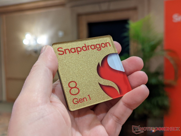 Samsung nên chỉ dùng con chip Snapdragon cho các flagship cao cấp