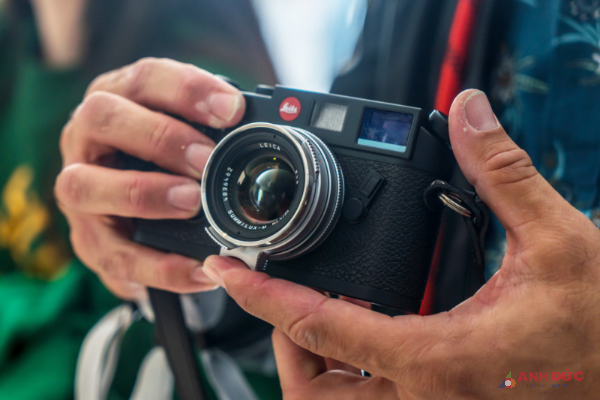 Phiên bản Leica M6 2022 vẫn giữ kính ngắm trắc viễn cổ điển