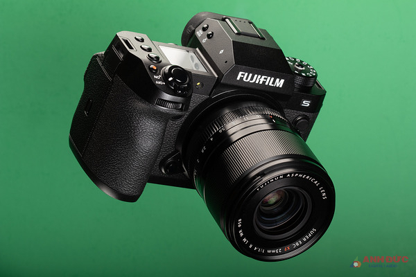 Đánh giá chi tiết Fujifilm X-H2S