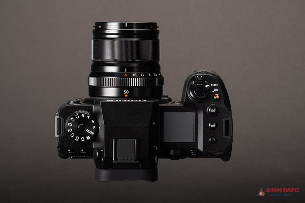 Fujifilm X-H2S có khả năng chụp các ảnh HEIF 10bit thay vì JPEG 8bit