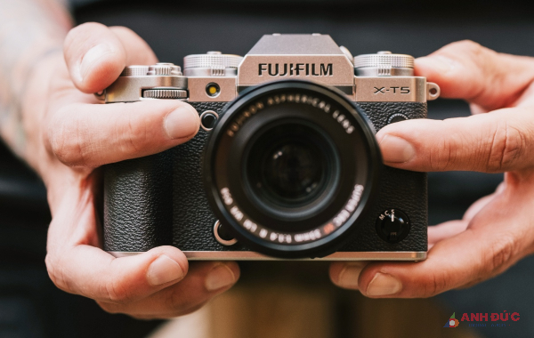 Fujifilm X-T5 - sự trở lại nhiếp ảnh thuần túy