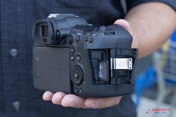 Canon EOS R6 Mark II vẫn có một số điểm cải tiến chưa phù hợp.