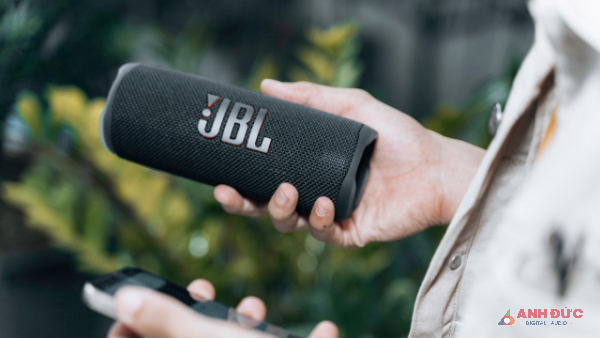 JBL Flip 6 có thể được đều khiển thông qua ứng dụng JBL Portable