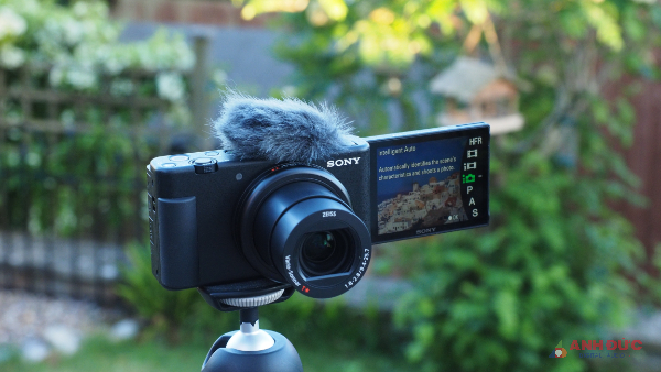 Sony ZV-1 được đông đảo người dùng đánh giá là chiếc máy quay vlog tốt nhất của năm 2022