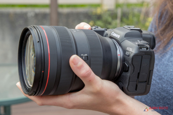 Canon EOS R5 vẫn là chiếc máy fullframe hàng đầu cho cả quay phim và chụp ảnh