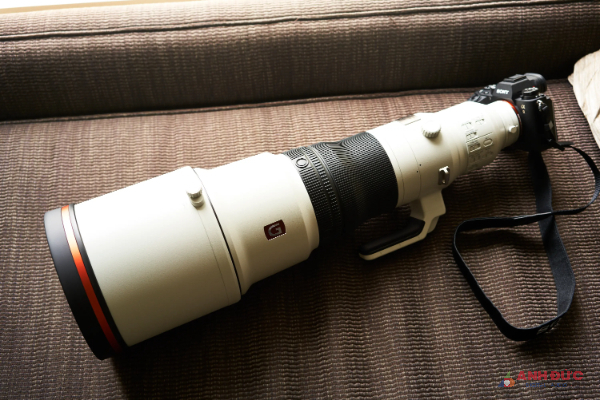 Ống kính 300mm F2.8 được thiết kế để tối ưu với những chiếc máy mới là A7IV và A7RV