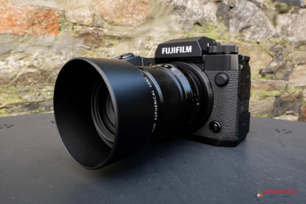 Fujinon XF 30mm F2.8 có hệ thống quang học phức tạp