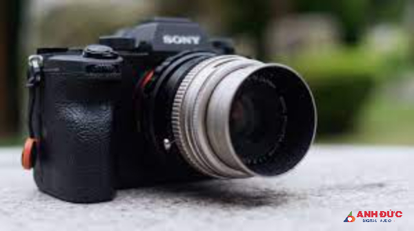 Các máy ảnh mirrorless có khả năng tái sử dụng lại các ống kính máy ảnh film