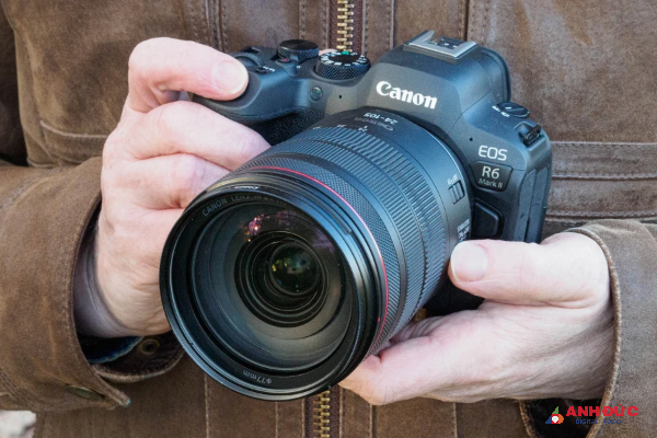 Đánh giá chi tiết Canon EOS R6 Mark II