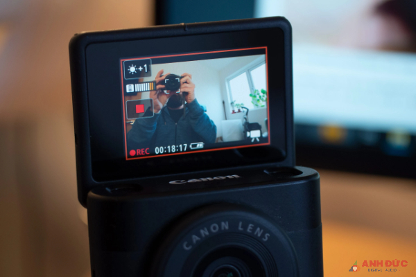 Canon PowerShot V10 sở hữu các tùy chọn và tính năng hỗ trợ quay video tương đối đơn giản