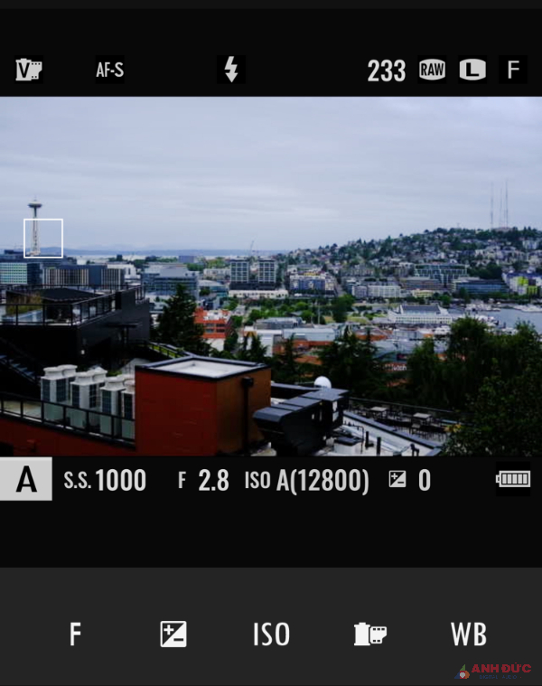 Giao diện chụp ảnh trên Fujifilm XApp được thiết kế rất tinh gọn