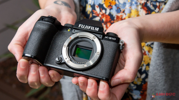 Fujifilm X-S10 hoàn toàn là một lựa chọn ấn tượng trong năm 2023