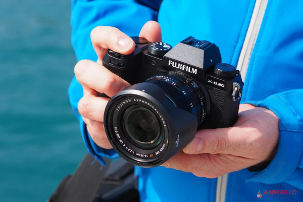 Đánh giá Fujifilm X-S20 – Chiếc máy ảnh nhiều công năng dành cho giới trẻ sáng tạo