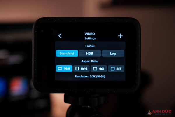 Một trong những tính năng mới đáng chú ý là khả năng quay phim HDR và profile GP-Log