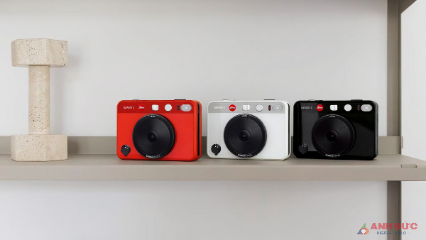 Leica Sofort 2 sẽ được ra mắt với 3 tùy chọn màu là đen, đỏ và trắng