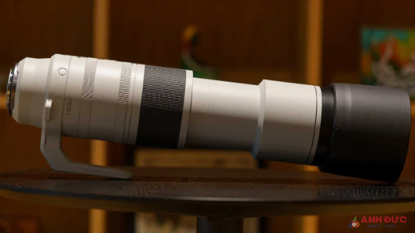 Canon trang bị cho RF 200-800mm động cơ lấy nét Nano USM với tốc độ lấy nét nhanh và chính xác
