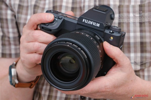GFX100 II kế thừa hệ thống lấy nét mới nhất từ các máy ảnh APS-C của Fujifilm