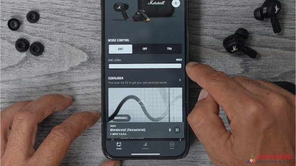 Người dùng có thể điều chỉnh EQ cũng như nghe nhạc trên Spotify Connect