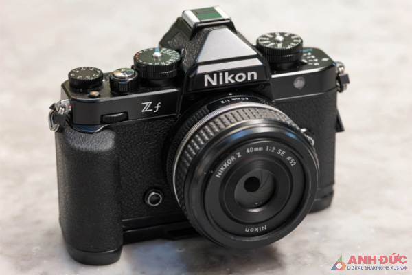 Nikon Zf cho phép tùy chỉnh chức năng cho hầu hết các nút, vòng xoay phía trước/sau và cá nhân hóa menu nhanh