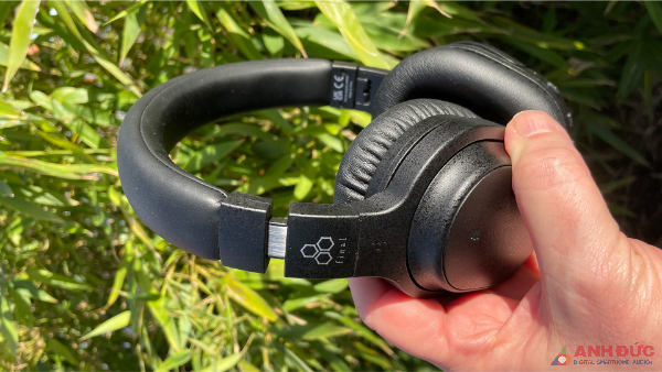 Final UX3000 là chiếc tai nghe không dây với tính năng khử ồn có mức giá rất tốt