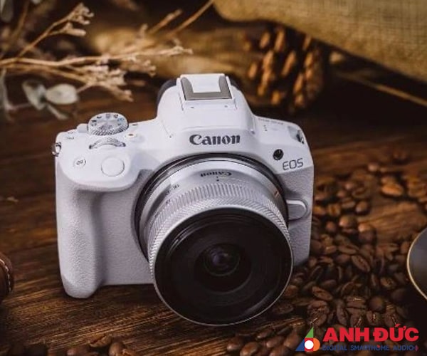 Đánh giá Canon R50