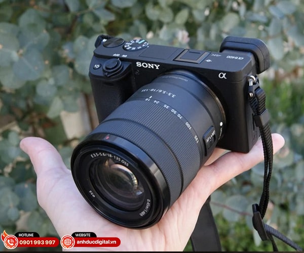 Sony A6400 kit 18-135mm f/3.5-5.6